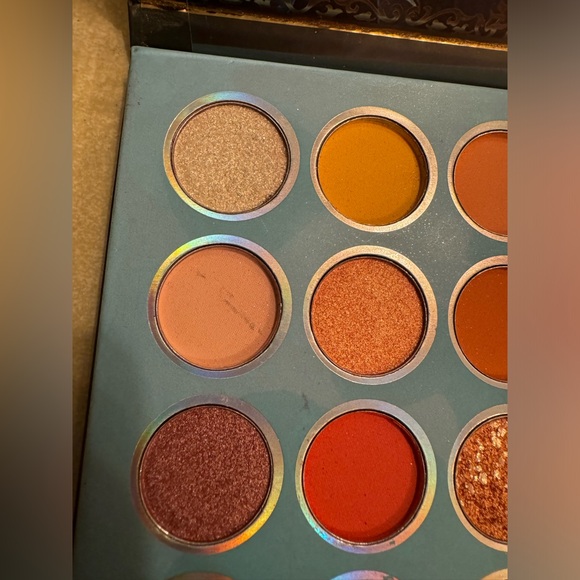 Favor Beauty Princess Belle Elsa Tiana Palette - Picture 7 of 11